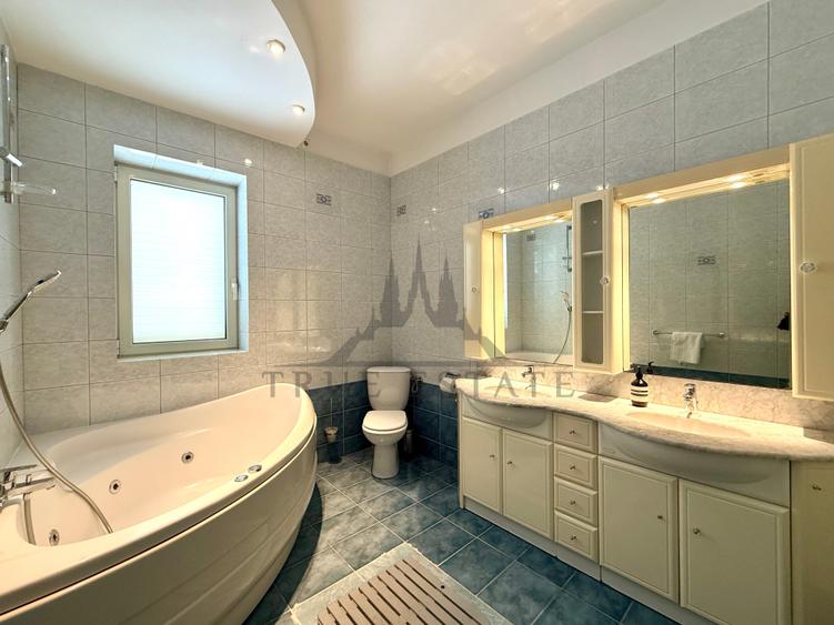 Apartament cu 7 camere decomandat, mobilat în Capitale
