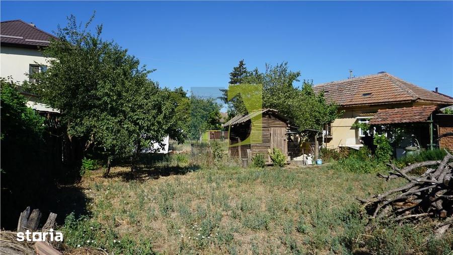 Teren de 3393 mp, în Podari