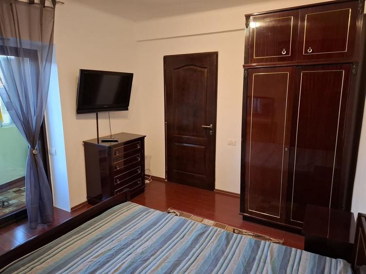 Apartament cu 2 camere, mobilat în Central