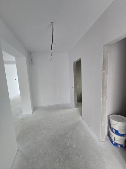 Casă individuală cu 5 camere cu Canalizare în Dâmbul Rotund