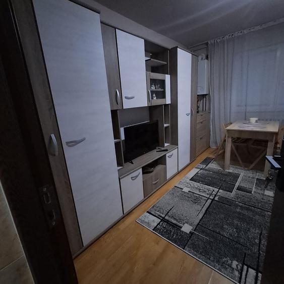 Garsonieră decomandată în Exterior Vest