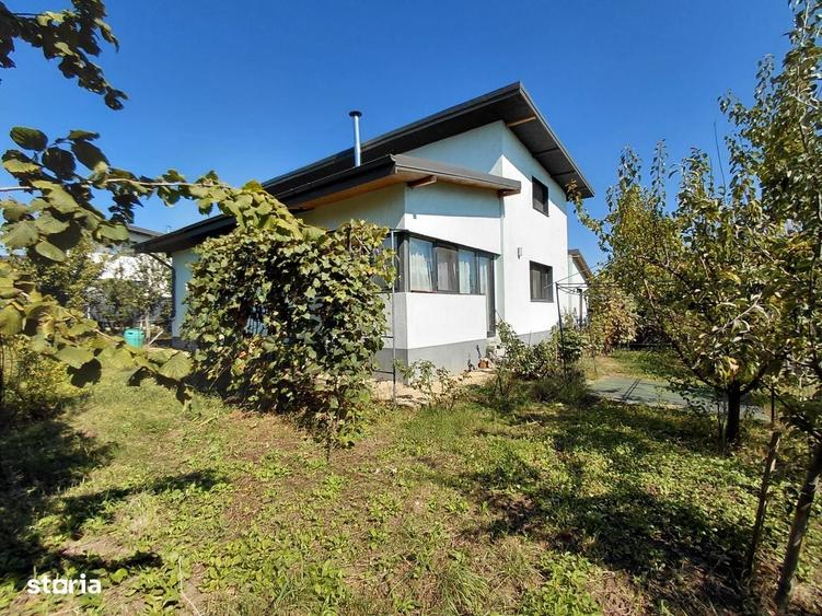 Casă cu 4 camere cu Teren 663 Mp în Aroneanu