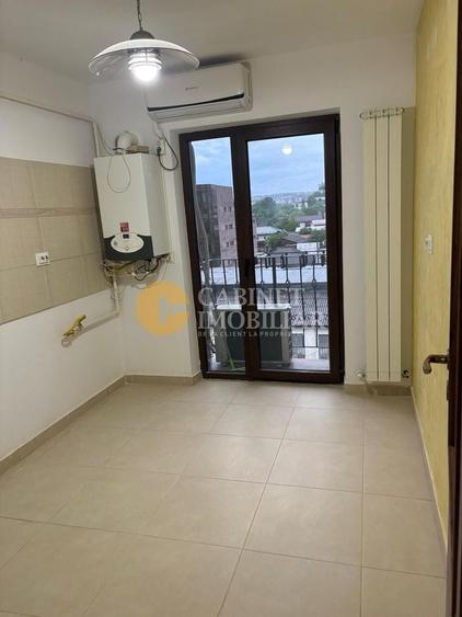2 CAMERE DECOMANDAT-52 MP-ETAJ 3- PARCARE - ZONA POITIERS - 2