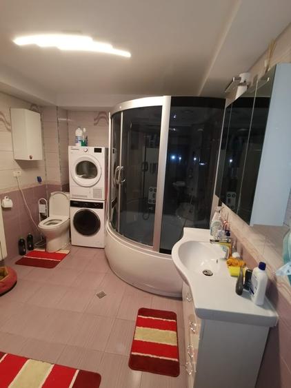 Casă cu 5 camere cu Teren 362 Mp în Exterior Vest