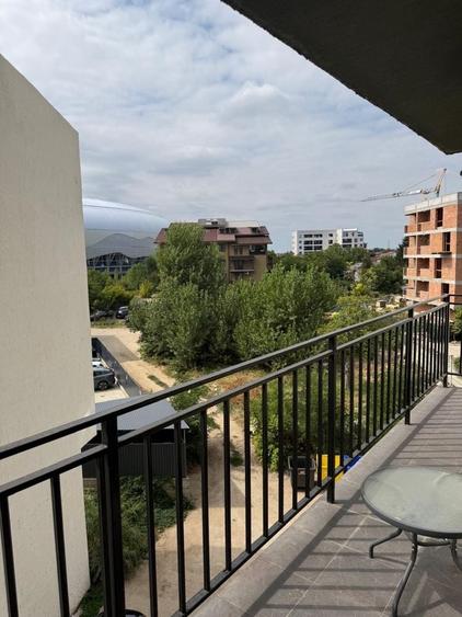Apartament cu 3 camere în 1 Mai