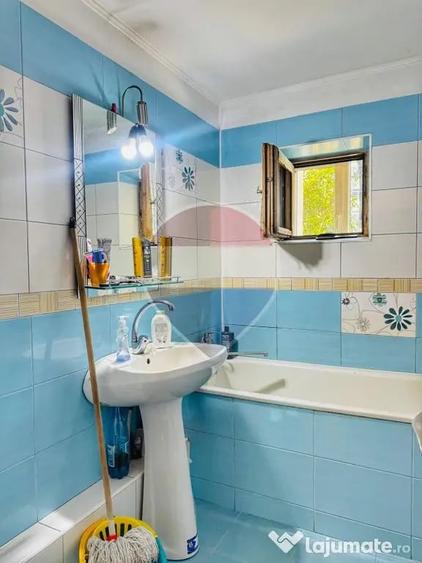 Apartament cu 3 camere decomandat în 13 Septembrie