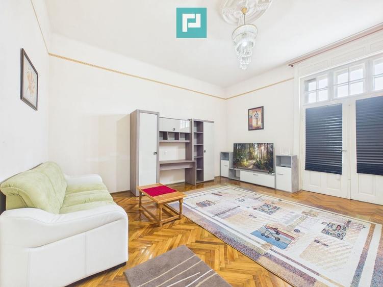Apartament cu 3 camere semidecomandat în Boul Roșu