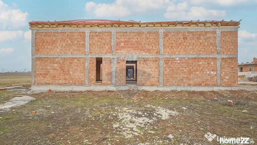Casă cu 3 camere cu Teren 357 Mp în Hărman
