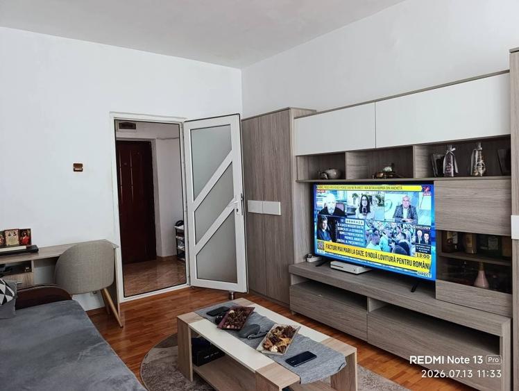 Apartament cu 2 camere semidecomandat în Fetești