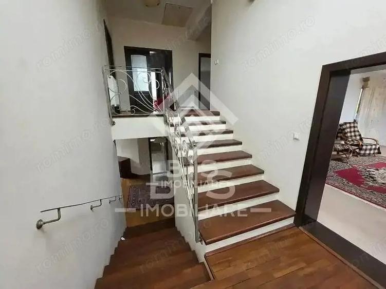 Casă cu 6 camere cu Teren 1200 Mp în Unirea