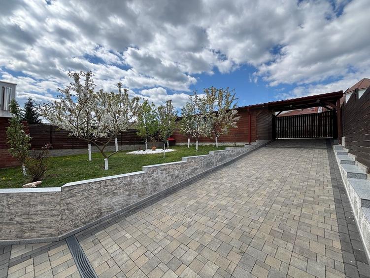 Casă individuală cu 5 camere cu Canalizare în Exterior Vest