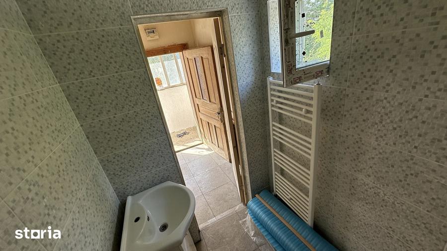 Casă cu 3 camere cu Teren 270 Mp în Central