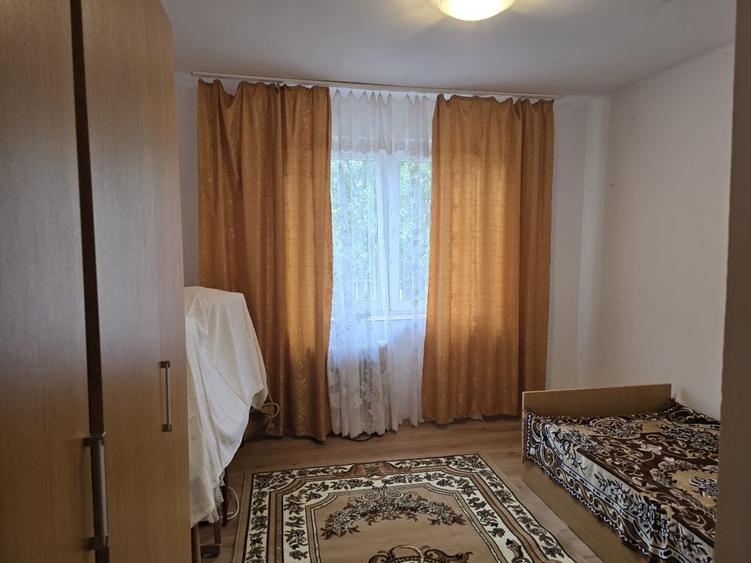 Casă cu 3 camere cu Teren 2000 Mp în Zimbru