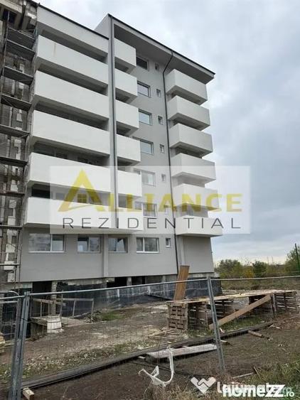 Apartament cu 3 camere decomandat în Berceni