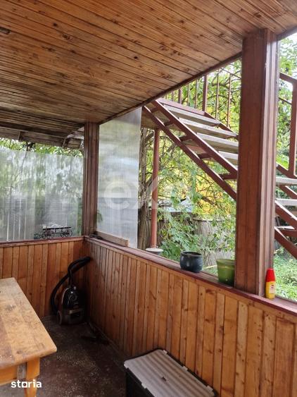 Casă cu 6 camere cu Teren 1500 Mp în Răzvad