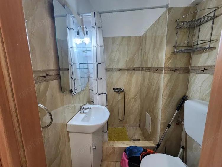 Garsonieră semidecomandată în P-ța Universității