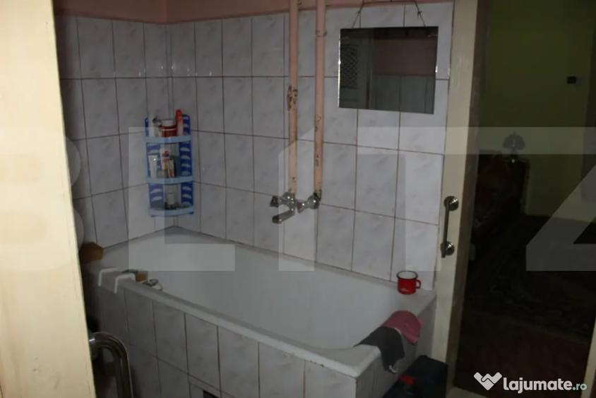 Casă cu 4 camere cu Teren 1500 Mp în Vâlcele