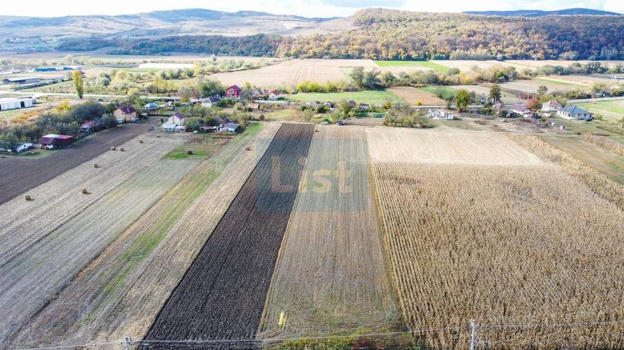 Teren de 5700 mp, în Gherla