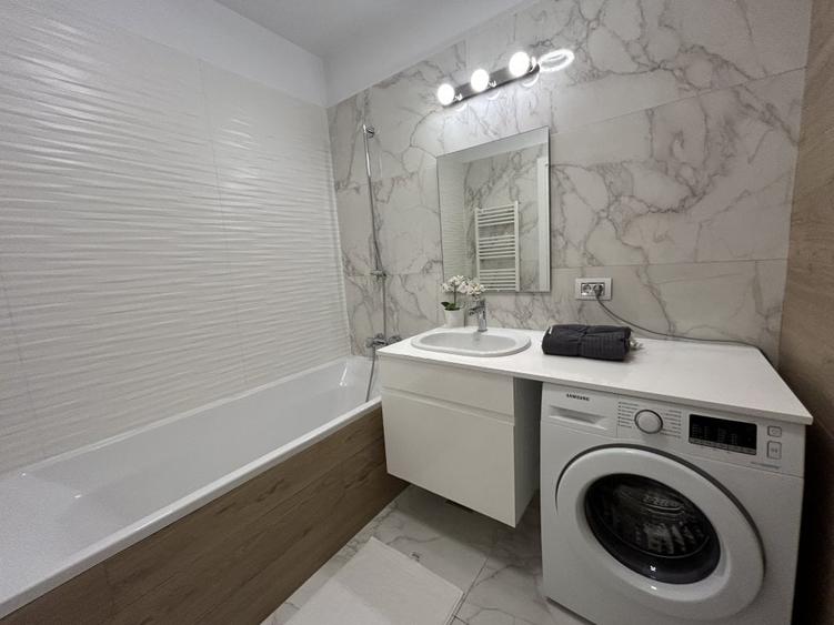 Apartament cu 3 camere decomandat în Băneasa