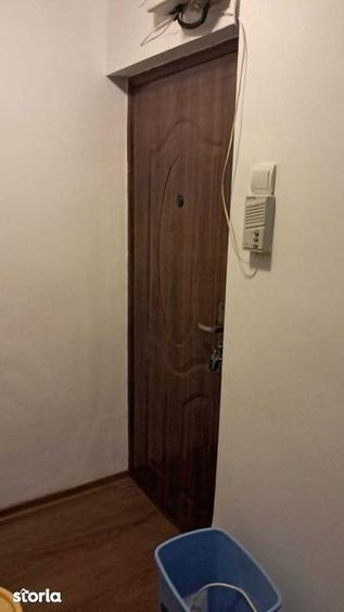 Apartament cu 2 camere în Micro 6