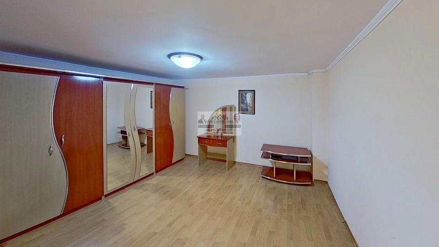 Casă individuală cu 3 camere cu Canalizare în Păunești