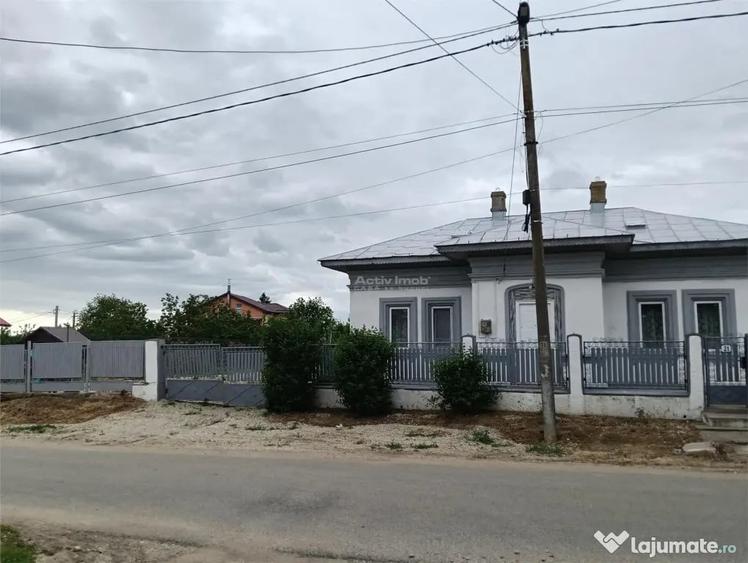 Casă cu 3 camere cu Teren 900 Mp în Central
