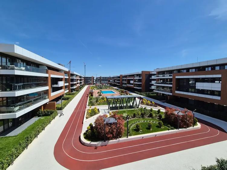 Apartament cu 4 camere decomandat în Titan