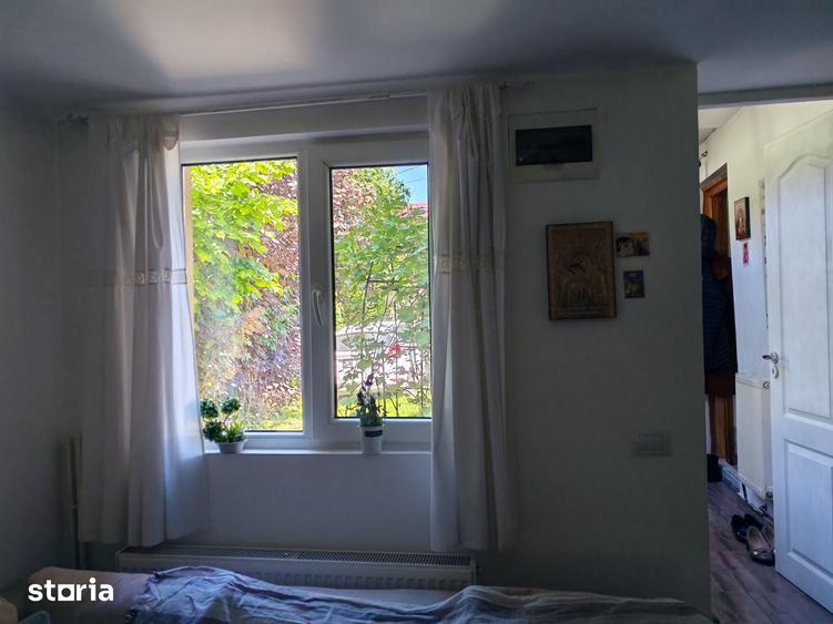 Casă cu 4 camere cu Teren 530 Mp în Răzvad