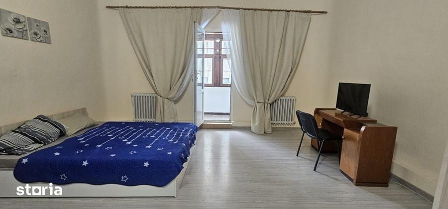 Apartament cu 2 camere semidecomandat, mobilat în Canta