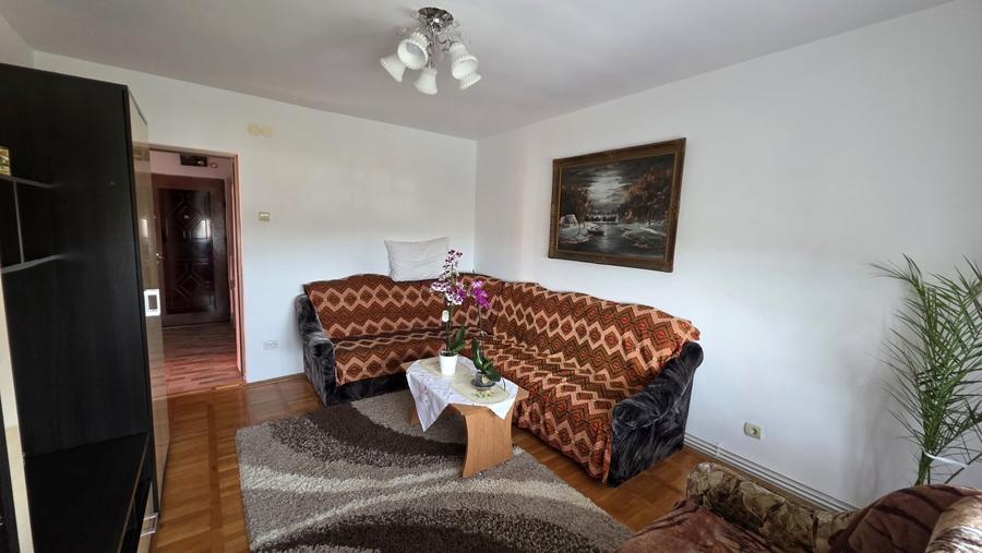 Apartament cu 2 camere decomandat, mobilat în Dâmbovița