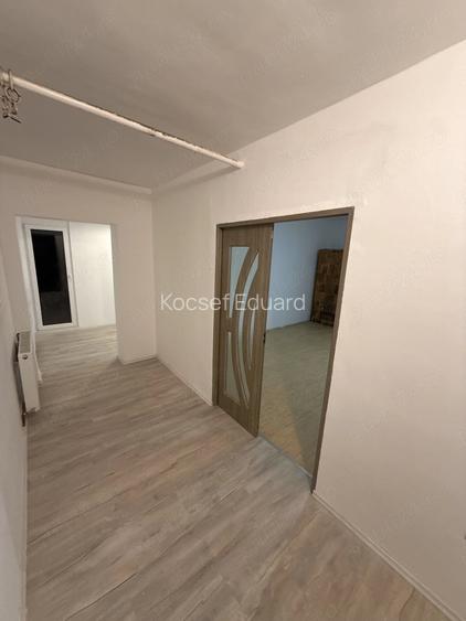 Spa?iu de birou sau locuire de inchiriat Zona Romanilor, Arad | 75 m - 2 camere | De la proprietar
