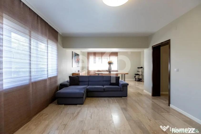 Casă cu 5 camere cu Teren 254 Mp în 9 Mai