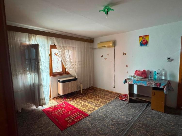 Apartament cu 2 camere semidecomandat în Central-Piață