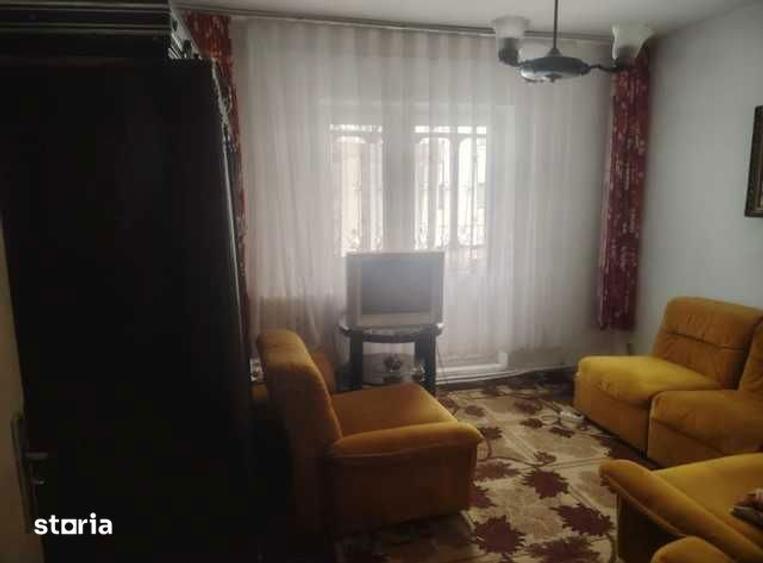 Apartament 4 camere decomandat, etaj 2, zona linistita - 2