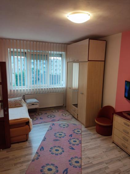 Apartament cu 2 camere semidecomandat în Mărăști