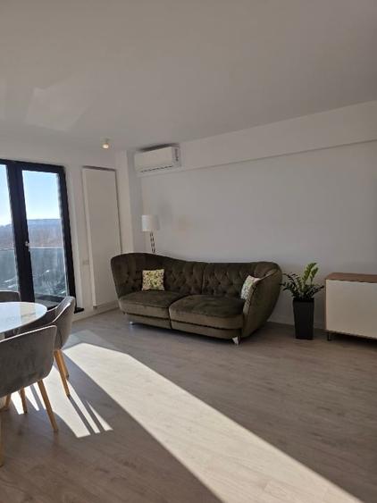 Apartament cu 2 camere semidecomandat, mobilat în Pipera