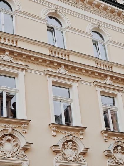Casă cu 34 camere cu Canalizare în Romană