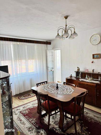 Apartament cu 2 camere decomandat, mobilat în Dârste