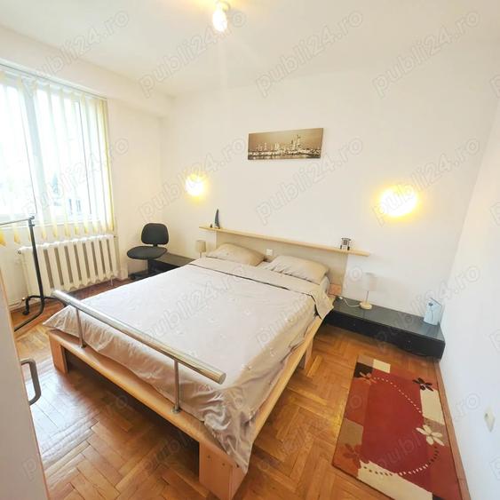 Apartament cu 4 camere decomandat, mobilat în Centrul Civic