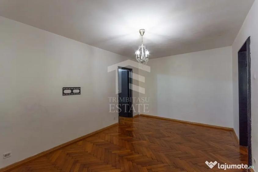 Apartament cu 3 camere semidecomandat în Mihai Bravu