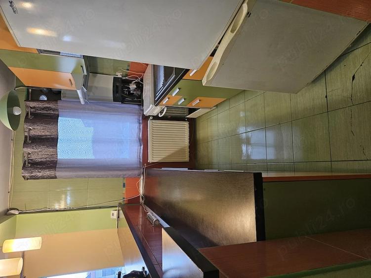 Apartament cu 3 camere semidecomandat în George Enescu