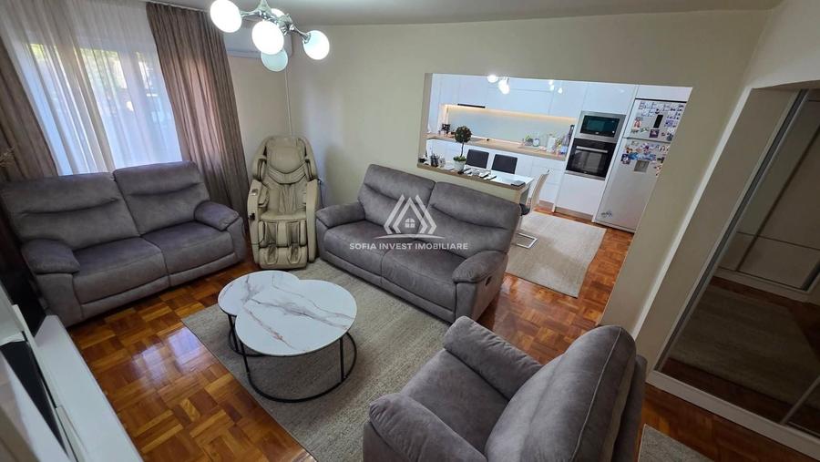 Apartament cu 3 camere decomandat, mobilat în Semicentral