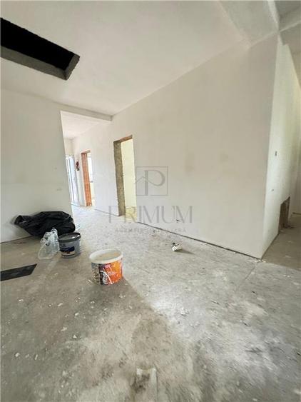 Duplex cu 3 camere cu Canalizare în Moșnița Nouă