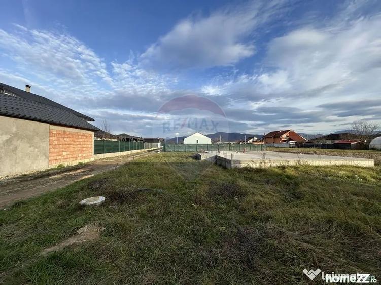 Casă cu 4 camere cu Teren 500 Mp în Mocira