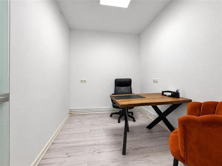Spațiu comercial, de 64 mp, în Pelican