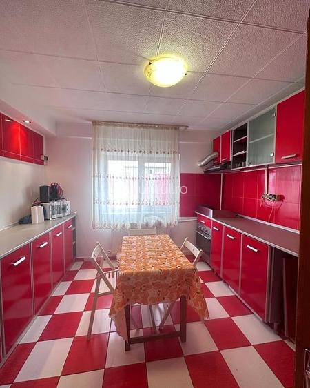 Mall Vitan, proprietar, 2 camere