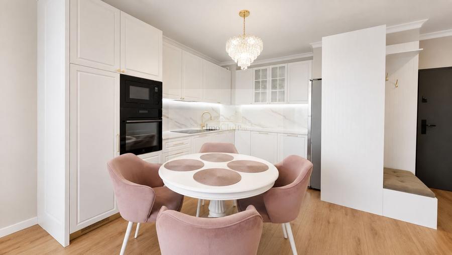 Apartament cu 3 camere semidecomandat, mobilat în Semicentral