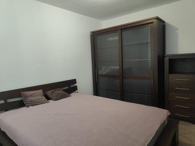 Apartament cu 2 camere semidecomandat, mobilat în Dristor