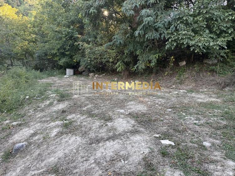 Teren Construcții intravilan de 412 mp, în Țelna