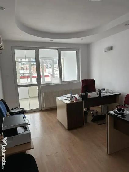 Casă cu 3 camere în Tineretului